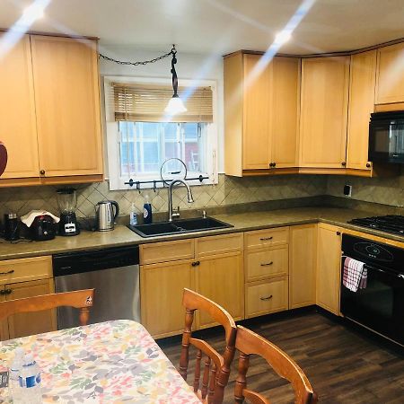 Entire Detached 3-Bedrooms Cute Home In Cornwall Area 외부 사진