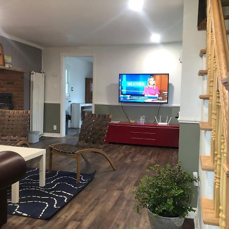 Entire Detached 3-Bedrooms Cute Home In Cornwall Area 외부 사진