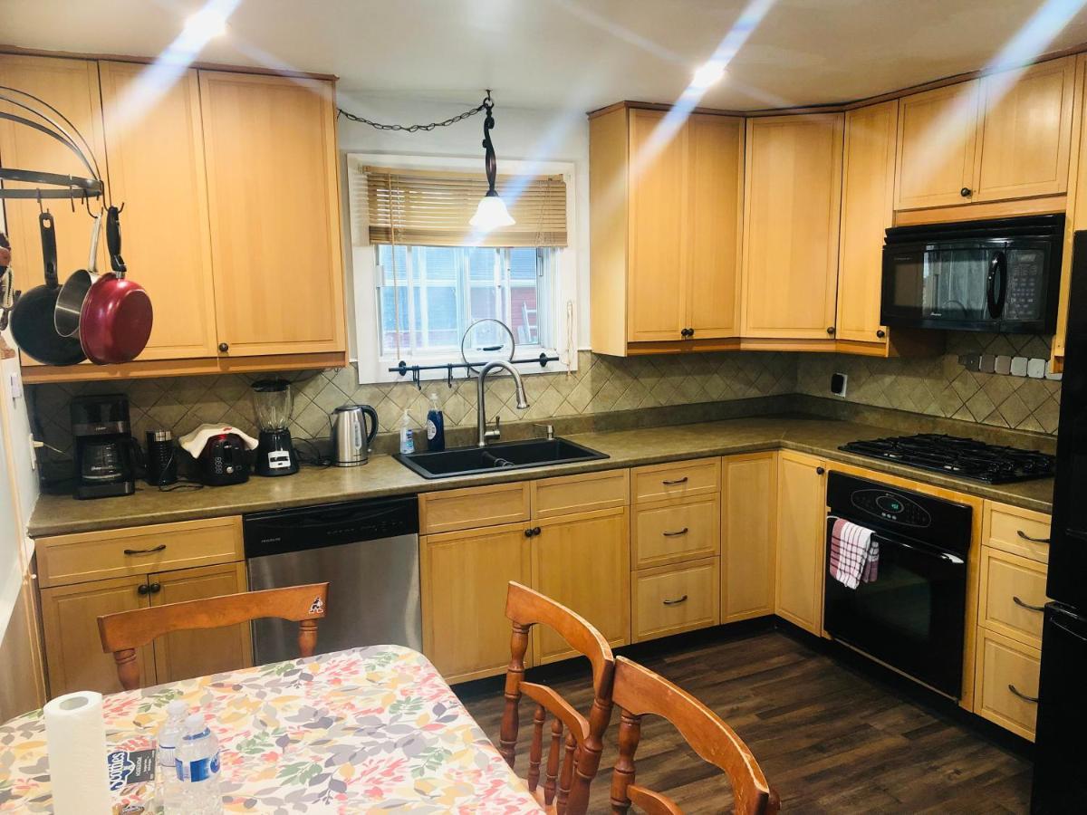 Entire Detached 3-Bedrooms Cute Home In Cornwall Area 외부 사진