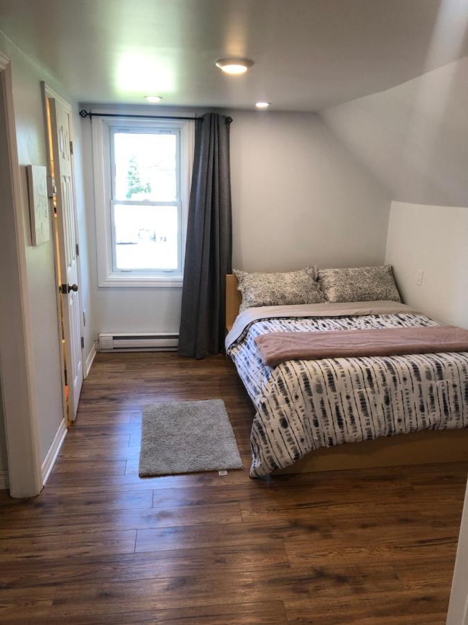 Entire Detached 3-Bedrooms Cute Home In Cornwall Area 외부 사진