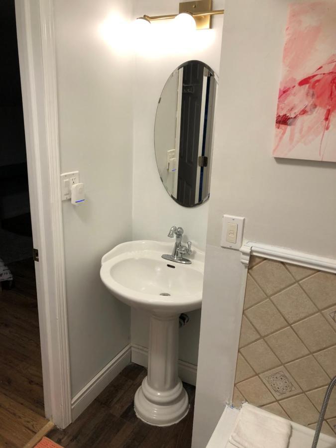 Entire Detached 3-Bedrooms Cute Home In Cornwall Area 외부 사진
